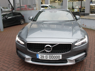 2021 Volvo V90 Cross Country