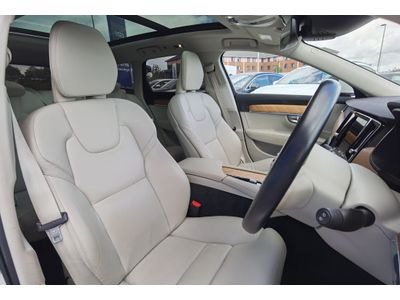 2021 Volvo V90