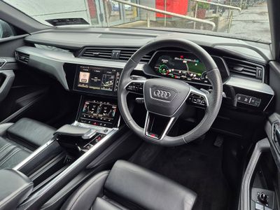 2022 Audi e-tron