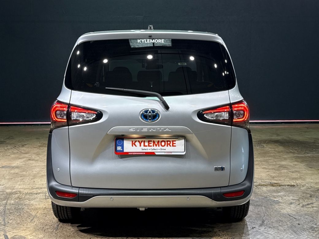 2021 Toyota Sienta