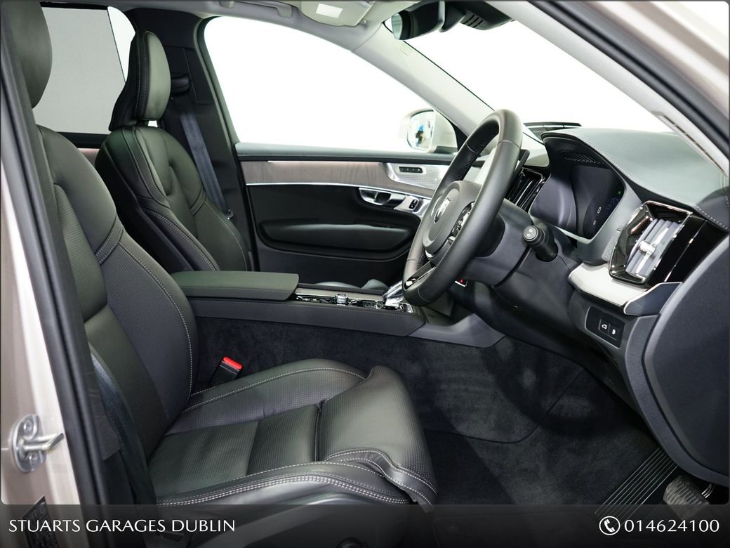 2025 Volvo XC90