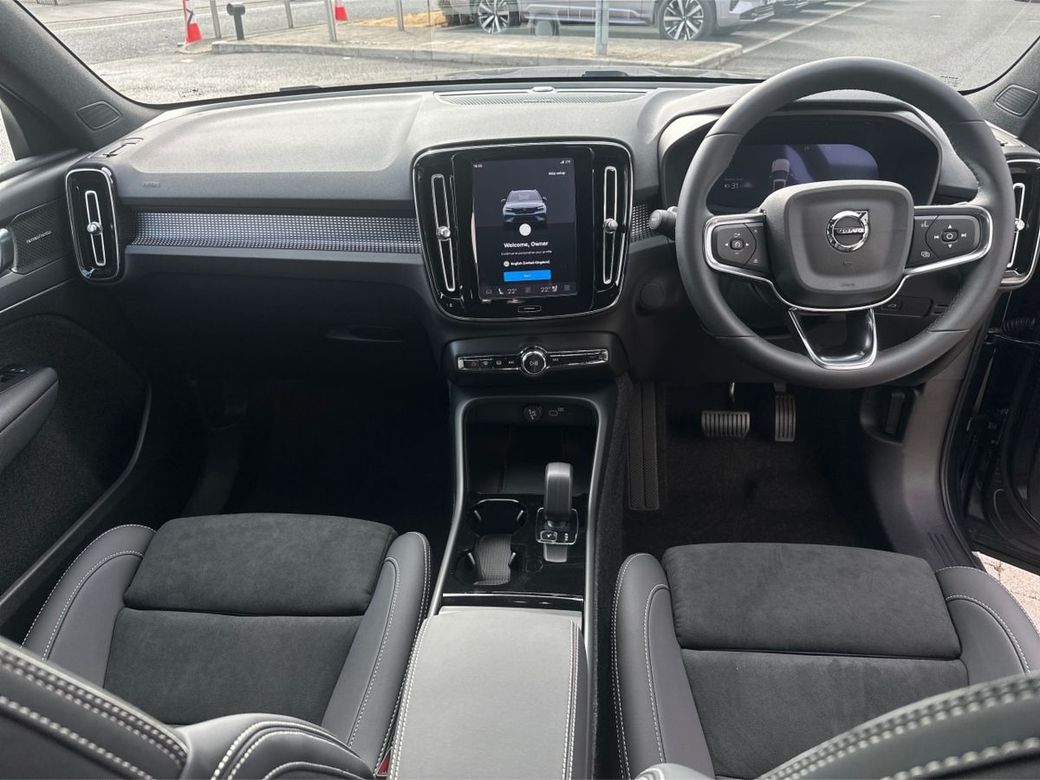 2026 Volvo EX40