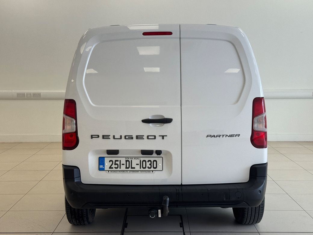 2025 Peugeot Partner