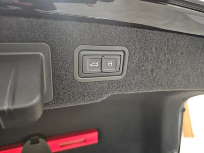 2024 Audi A8