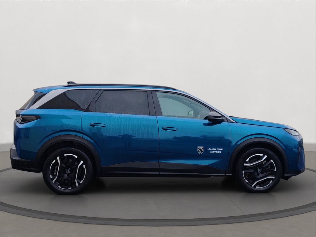 2025 Peugeot 5008