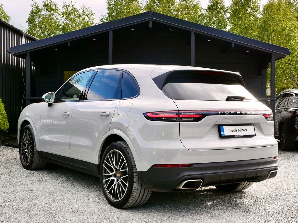 2022 Porsche Cayenne
