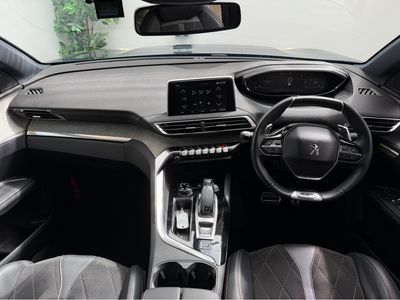 2020 Peugeot 5008