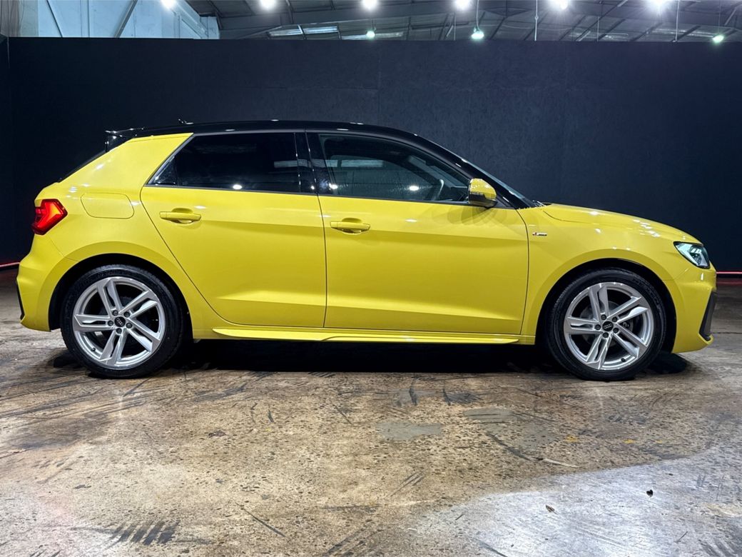 2022 Audi A1