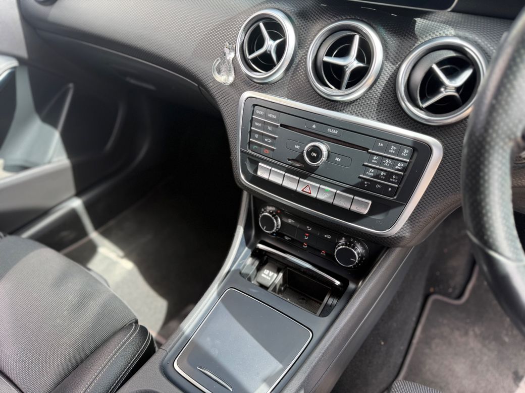 2017 Mercedes-Benz A 180