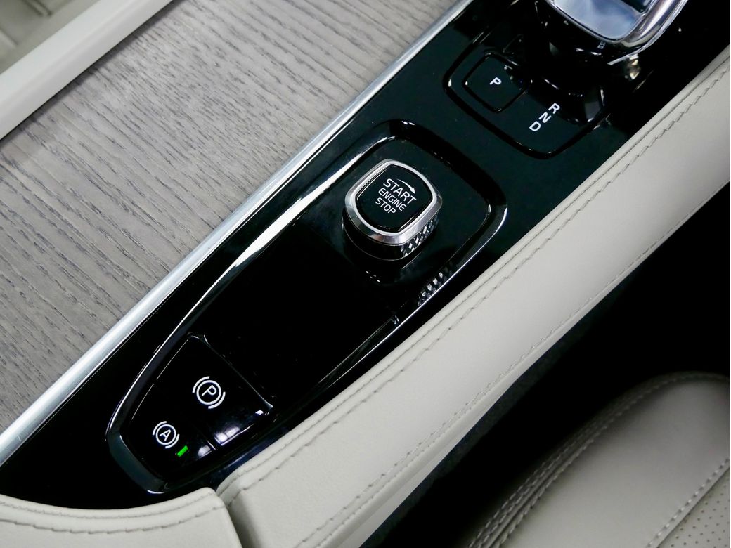 2023 Volvo XC90