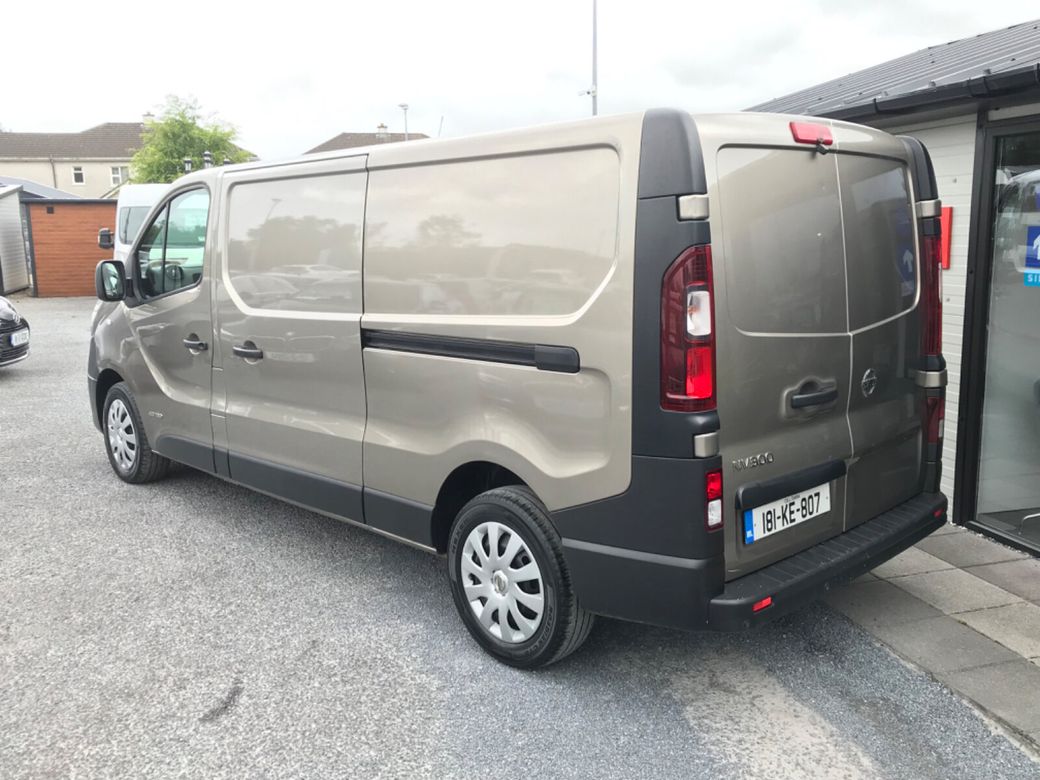 2018 Nissan NV300