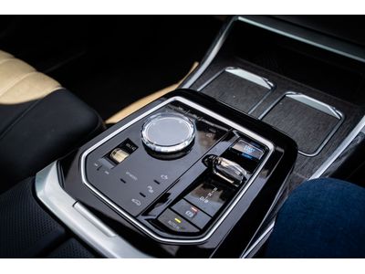 2025 BMW i7