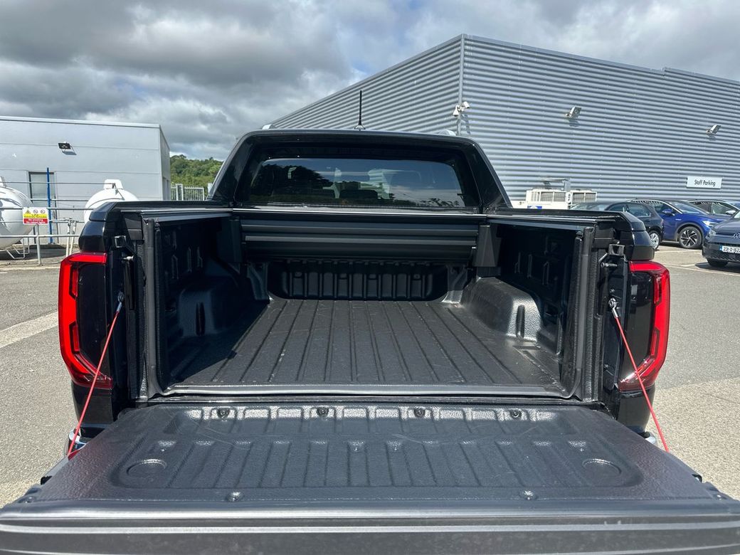 2025 Volkswagen Amarok