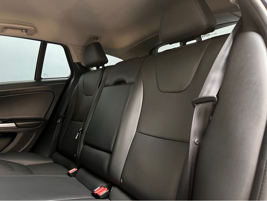 2018 Volvo V60