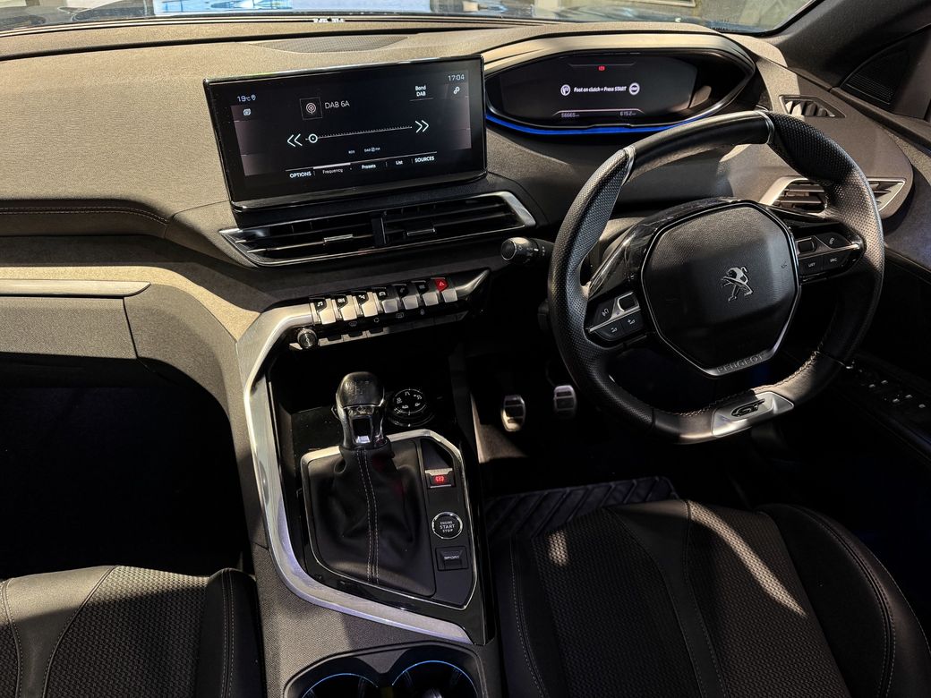 2022 Peugeot 5008