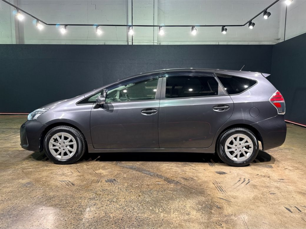 2020 Toyota Prius Alpha