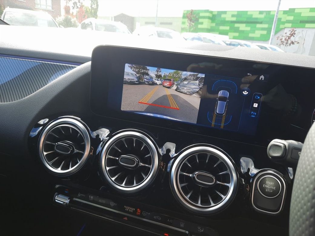 2025 Mercedes-Benz GLA Class