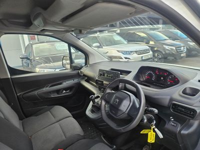 2021 Peugeot Partner