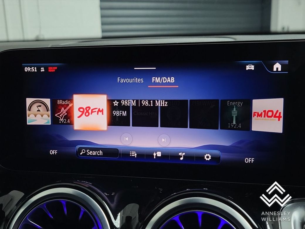 2025 Mercedes-Benz EQB