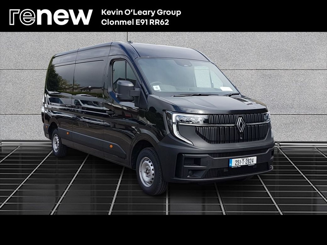 2025 Renault Master
