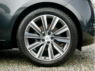 2025 Land Rover Range Rover