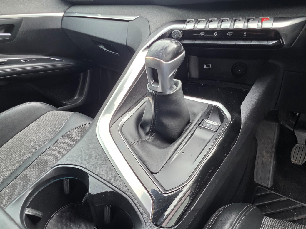 2020 Peugeot 5008