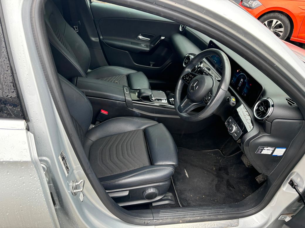 2019 Mercedes-Benz A 180