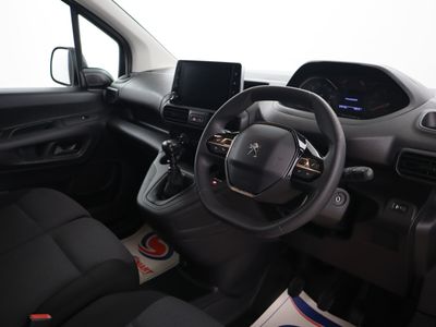 2022 Peugeot Partner