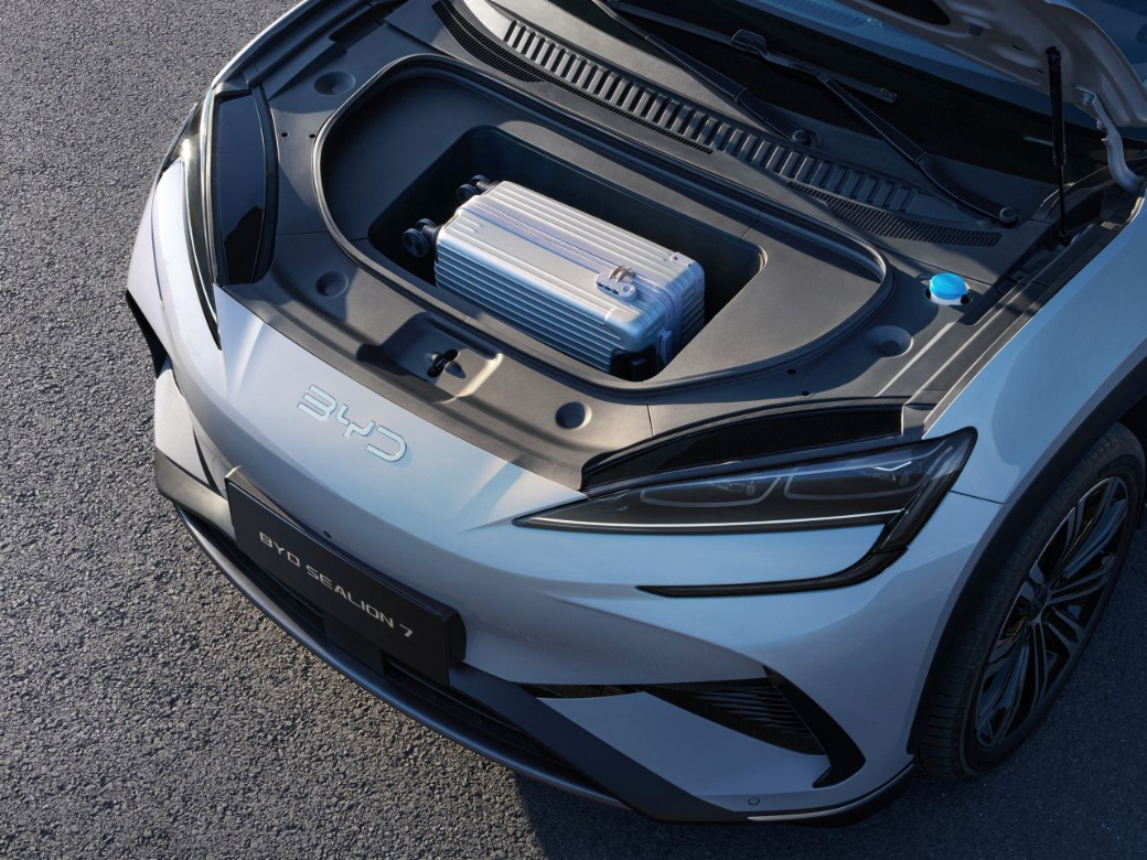 2025 BYD Sealion 7