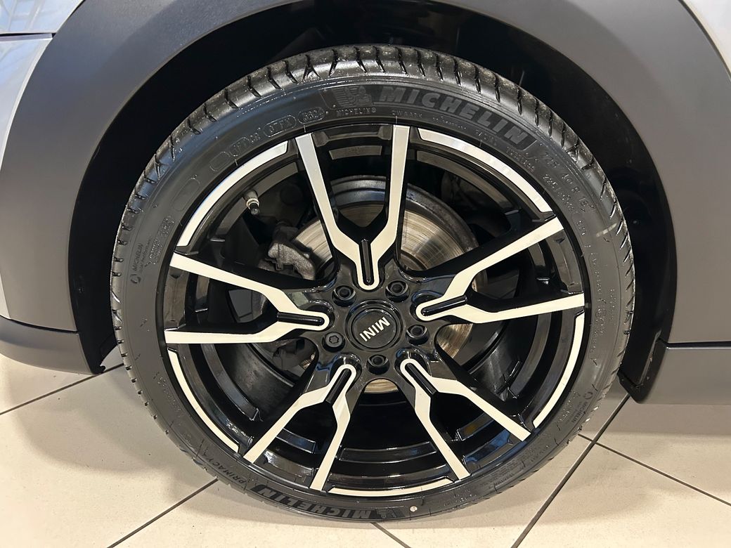 2024 Mini Hatch