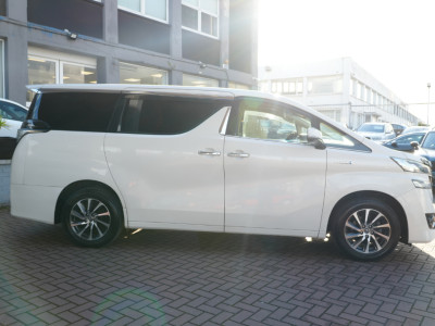 2015 Toyota Alphard