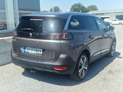 2022 Peugeot 5008