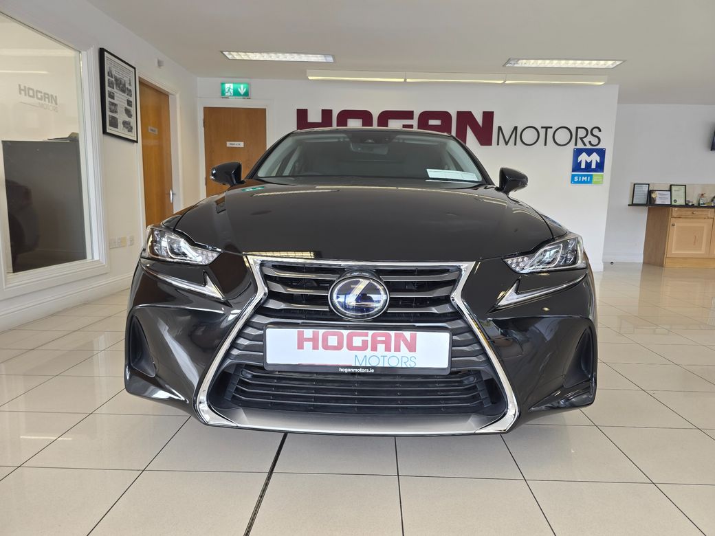 2019 Lexus IS 300h