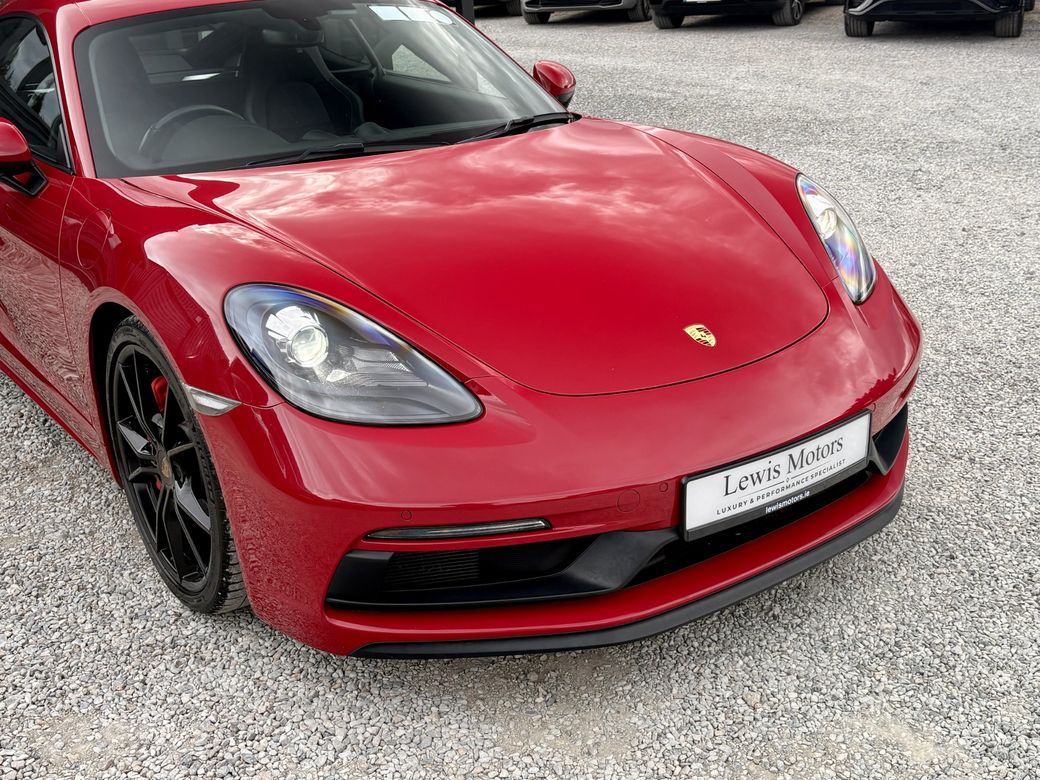 2021 Porsche Cayman