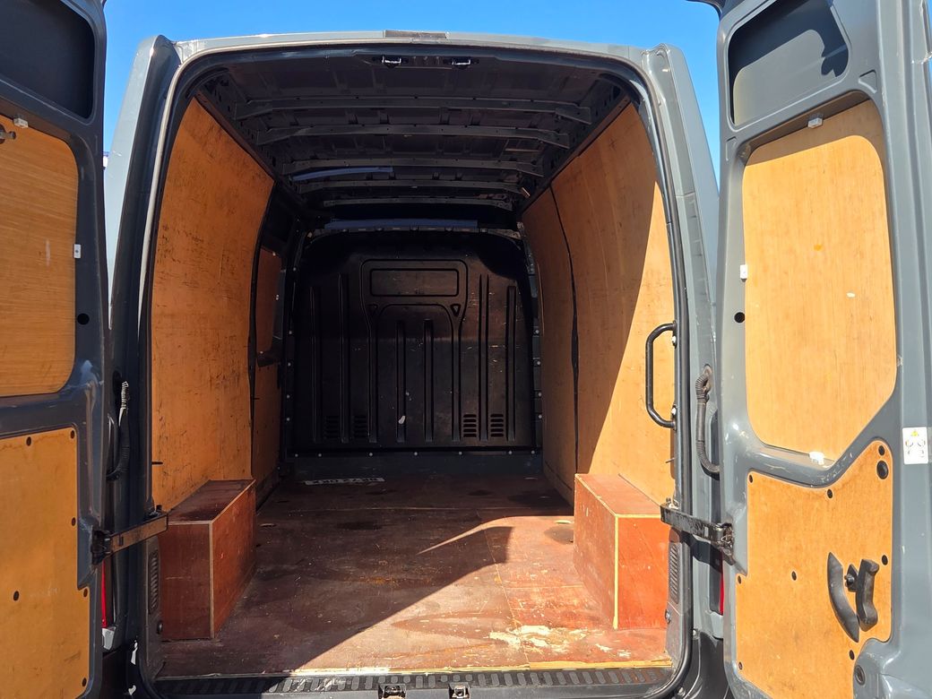 2022 Nissan Interstar