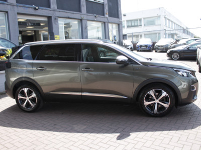 2019 Peugeot 5008