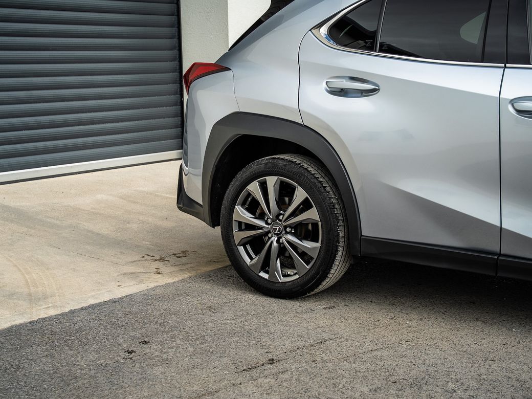 2023 Lexus UX 250H