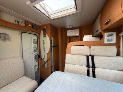 2012 CHALLENGER GENESIS 58 L.H.D LOW PROFILE MANUAL