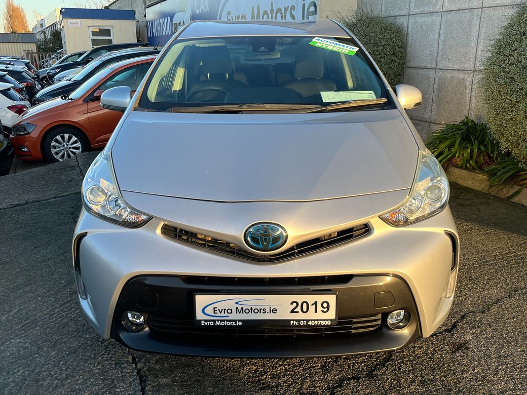 2019 Toyota Prius Alpha