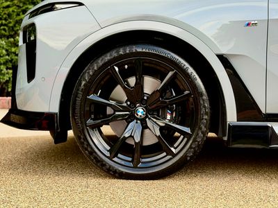 2024 BMW X7