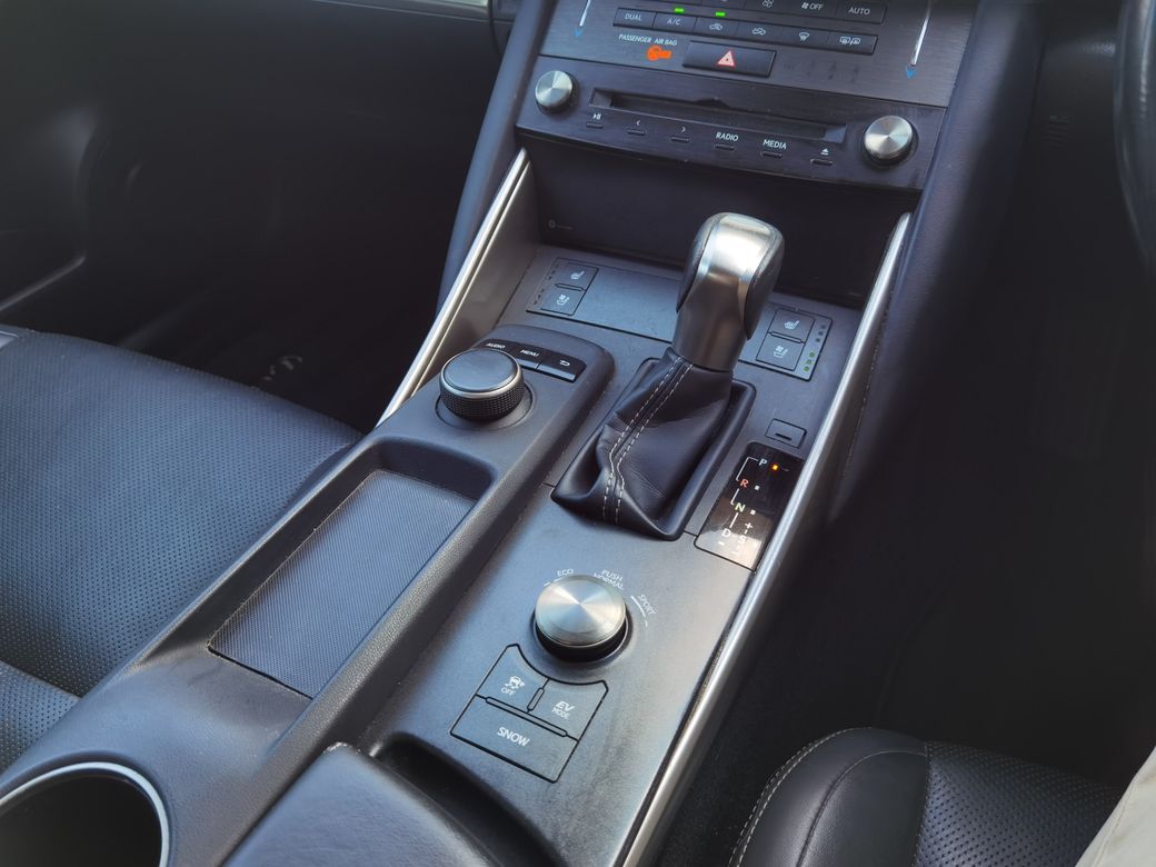 2019 Lexus IS