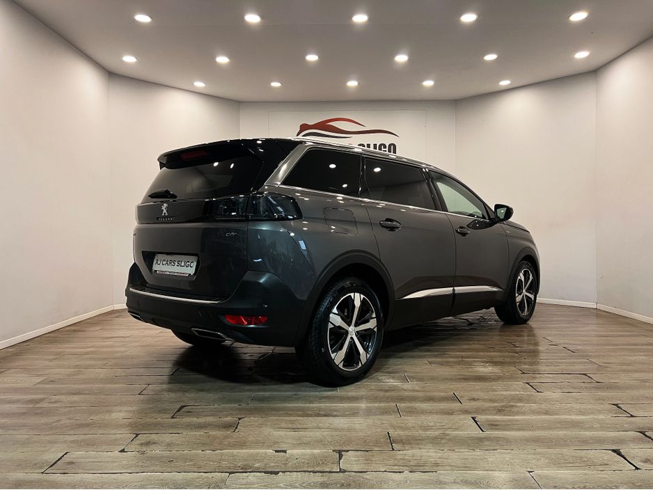2021 Peugeot 5008