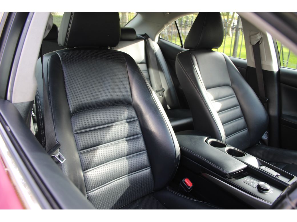 2015 Lexus IS 300h