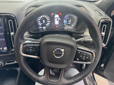 2022 Volvo XC40