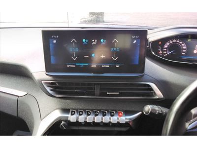 2022 Peugeot 5008