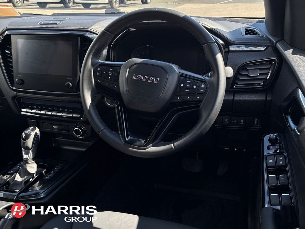2026 Green Isuzu D-MAX