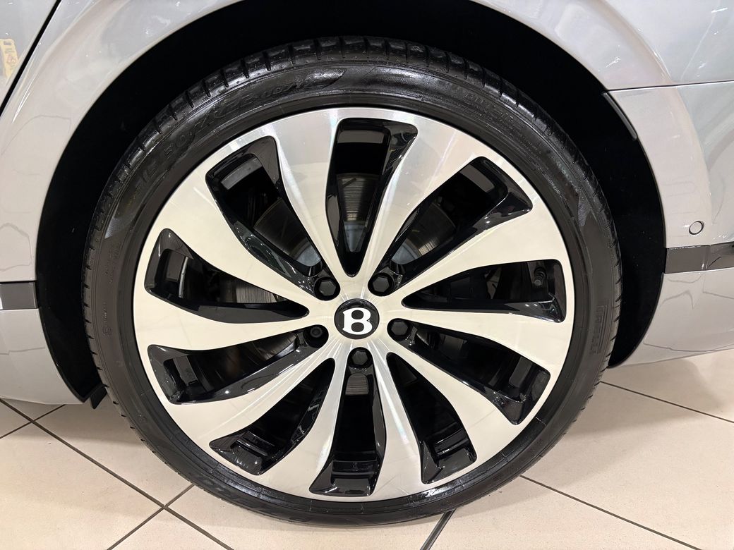 2025 Bentley Flying Spur