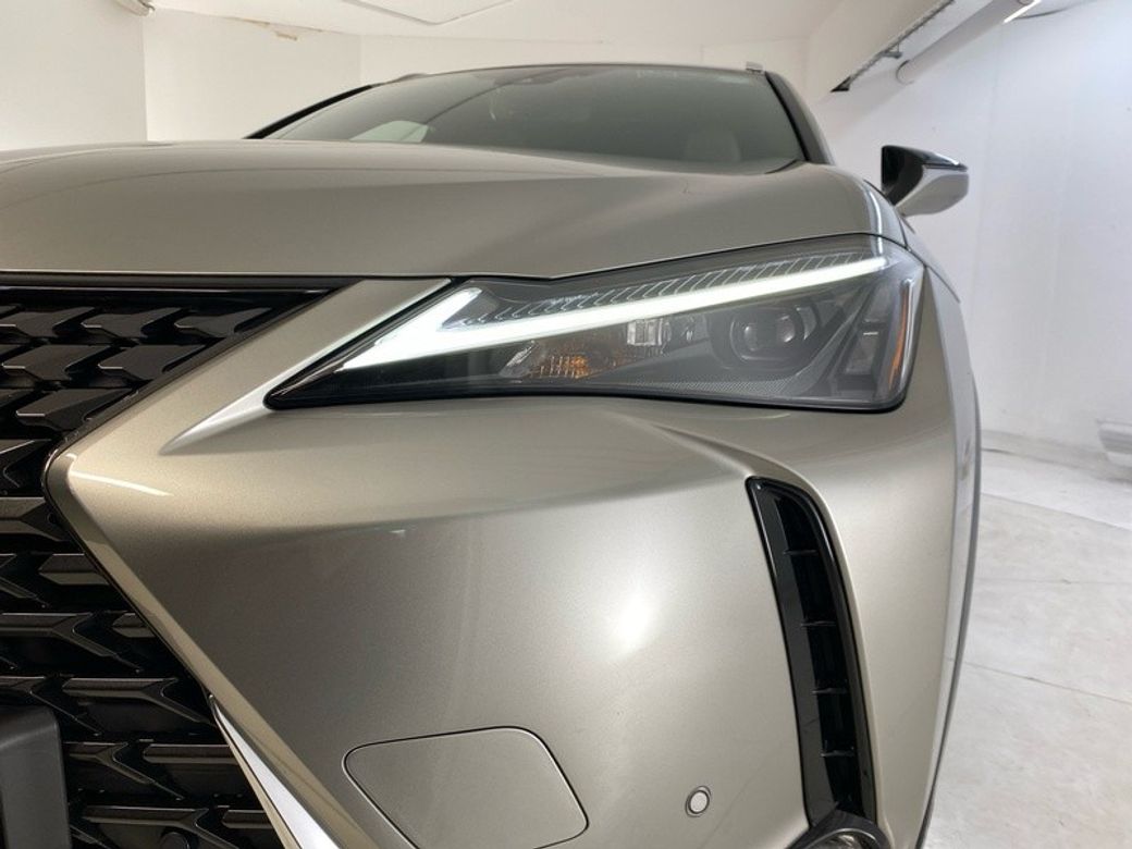 2023 Lexus UX 250H