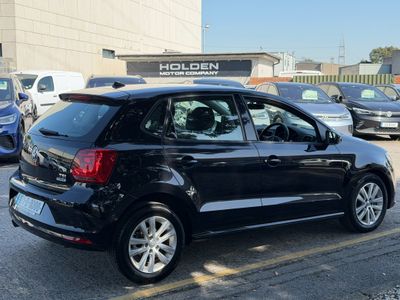 2017 Volkswagen Polo