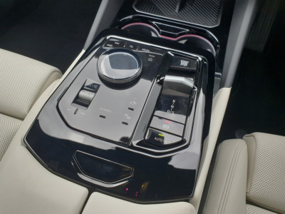 2026 BMW 530